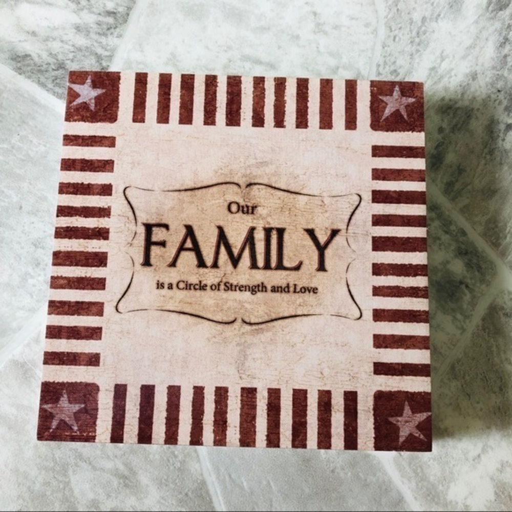 NWOT Family strength and love quote wall plaque stripes and stars decoration